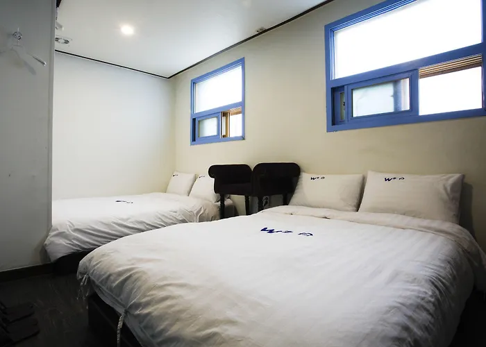 W Mini Dongdaemoon Hostel